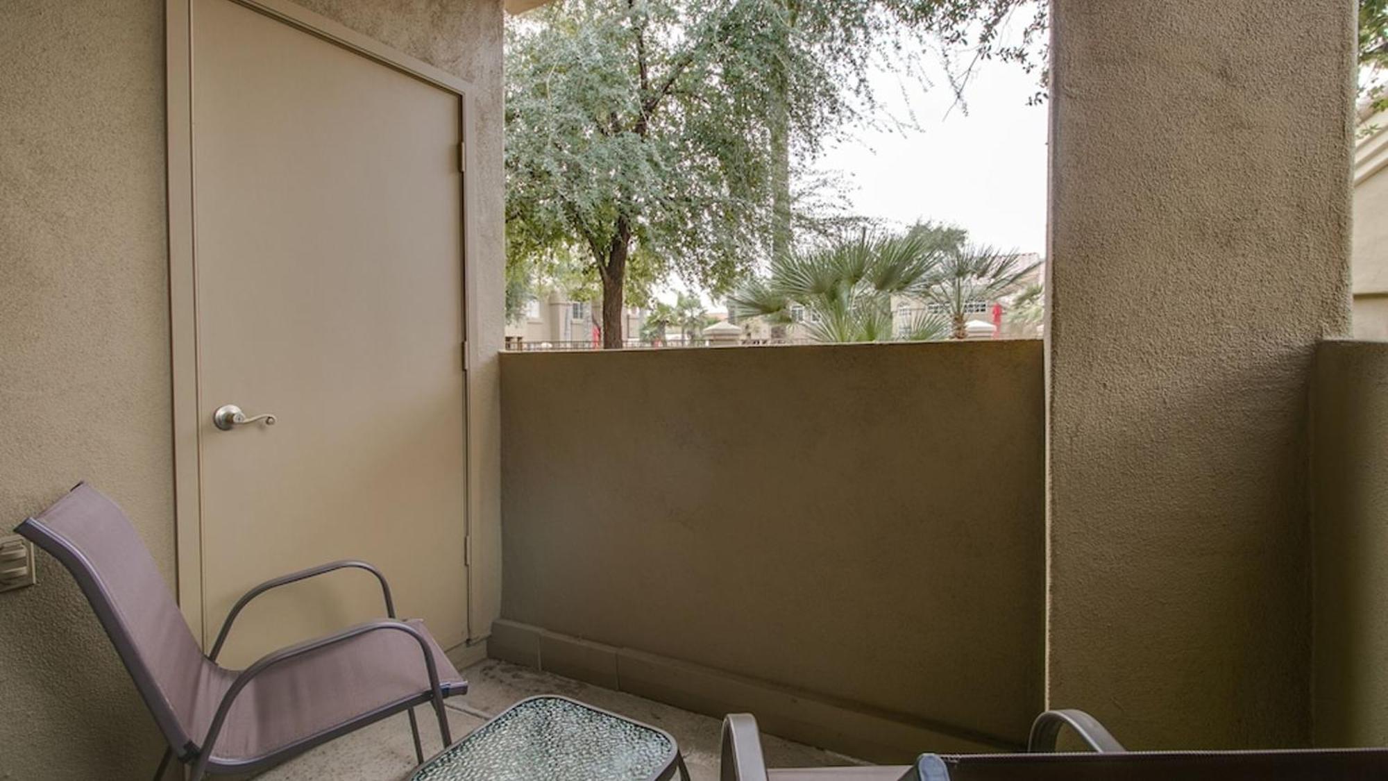 Cozy 1-bdrm Next To Pool