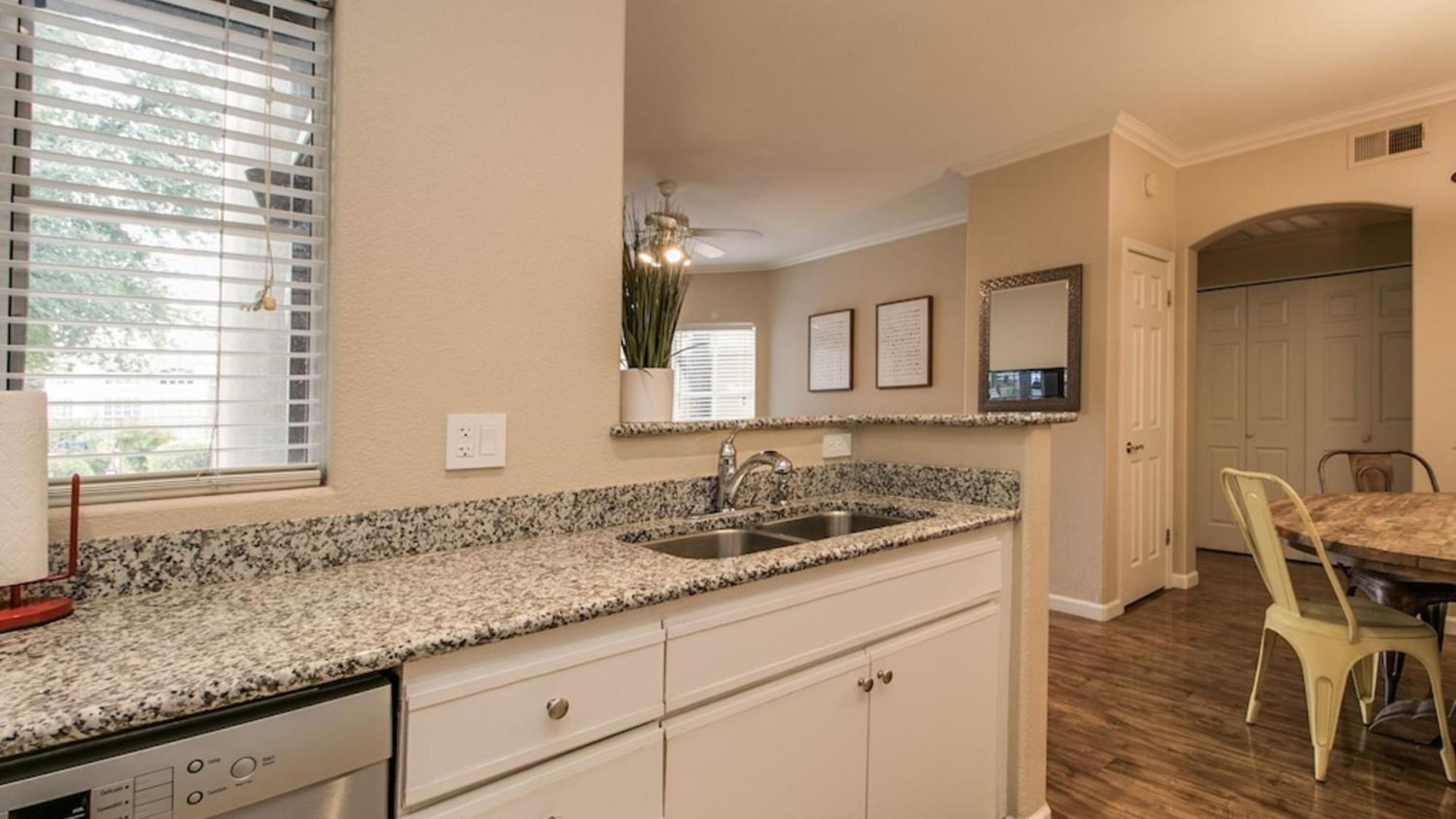 Cozy 1-bdrm Next To Pool