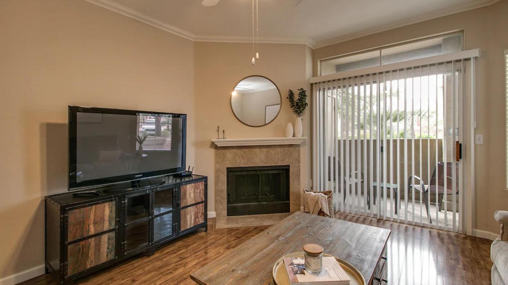 Cozy 1-bdrm Next To Pool *